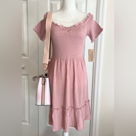 Rewind Smocked Dress in Dusty Rose Sz M (Juniors) - Picture 2 of 4
